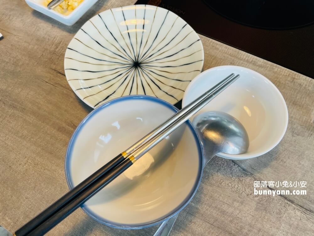 【宜蘭】老婆吃鍋，推薦豆漿和味增火鍋，不需要沾醬就好吃