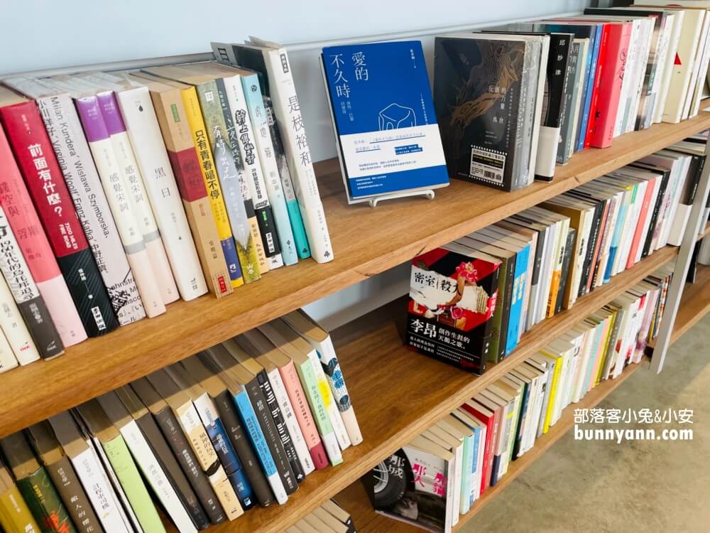 基隆【太平青鳥書店】全台最美望海書店，看海喝咖啡好悠閒