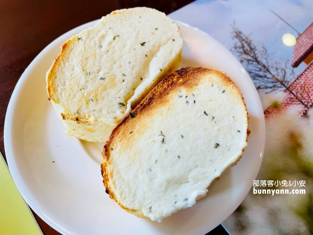 大溪景觀餐廳【黃色小屋咖啡莊園】下午茶餐點蠻不錯吃