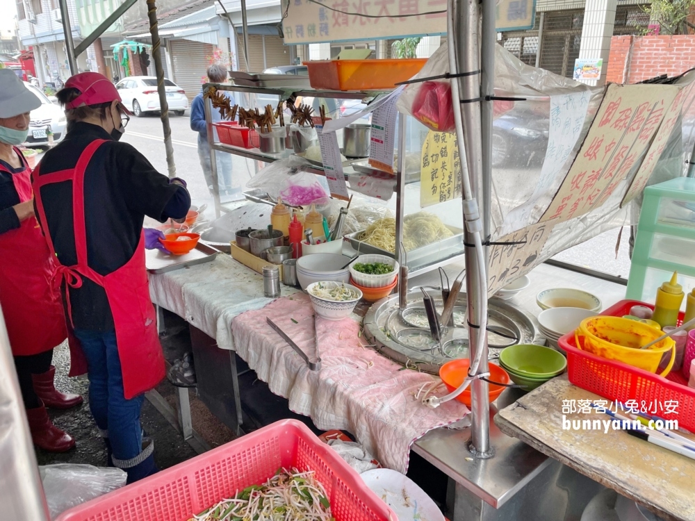 帶你吃爆西螺美食，西螺老街銅板美食，豪邁臭豆腐吃好吃滿