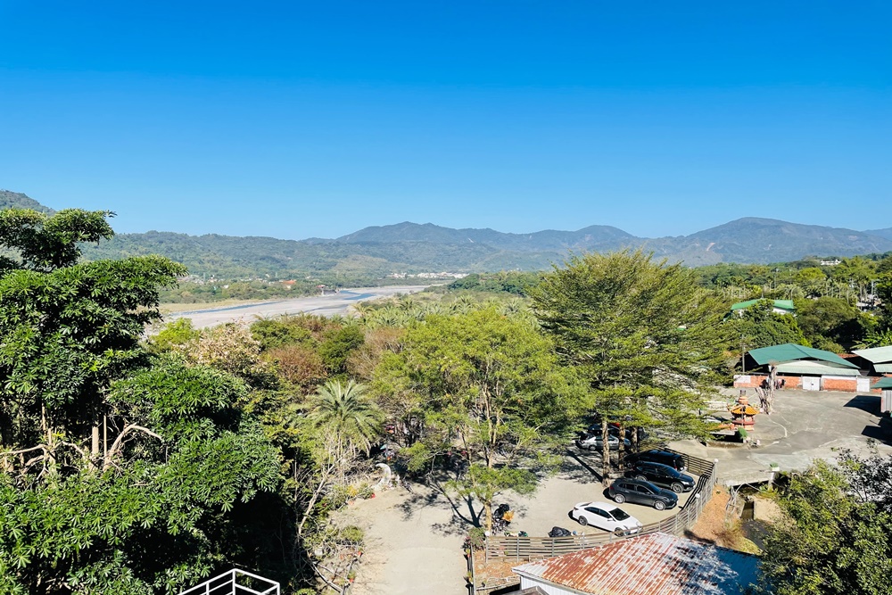 高雄扇平山莊泡溫泉，最新日式湯屋，免費拍歐洲莊園