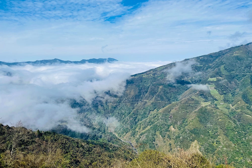 新竹雲山民宿景觀休息站，免門票喝咖啡賞雲海雲瀑