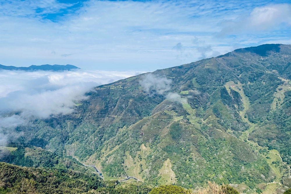 新竹雲山民宿景觀休息站，免門票喝咖啡賞雲海雲瀑