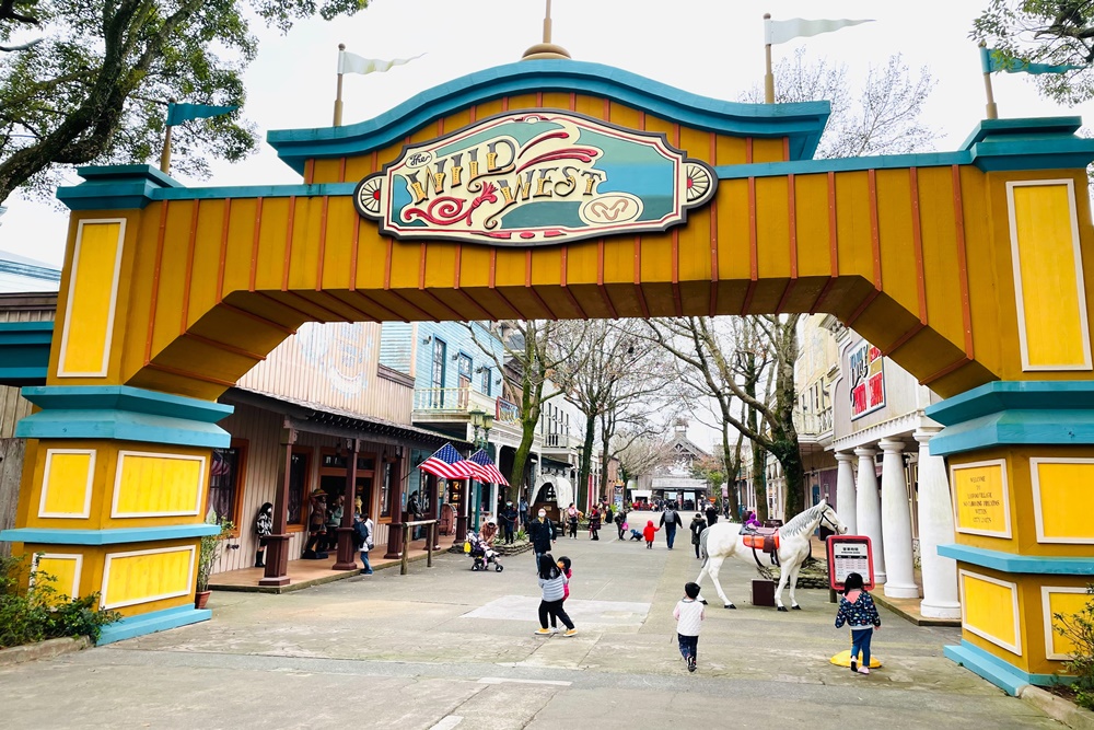 【六福村主題遊樂園】水陸雙棲的六福村，門票、交通、設施攻略