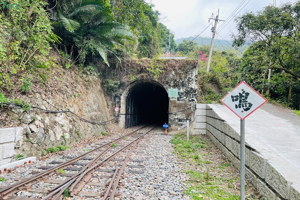 嘉義獨立山車站兩小時攻略，完整拍到阿里山小火車入站