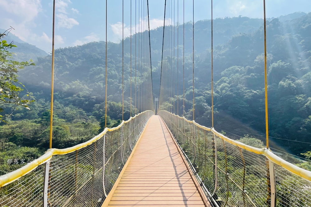 竹山景點推薦》瑞龍瀑布園區(環境)，漫遊森林步道與山谷吊橋。