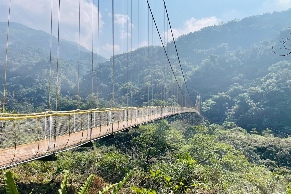 竹山景點推薦》瑞龍瀑布園區(環境)，漫遊森林步道與山谷吊橋。