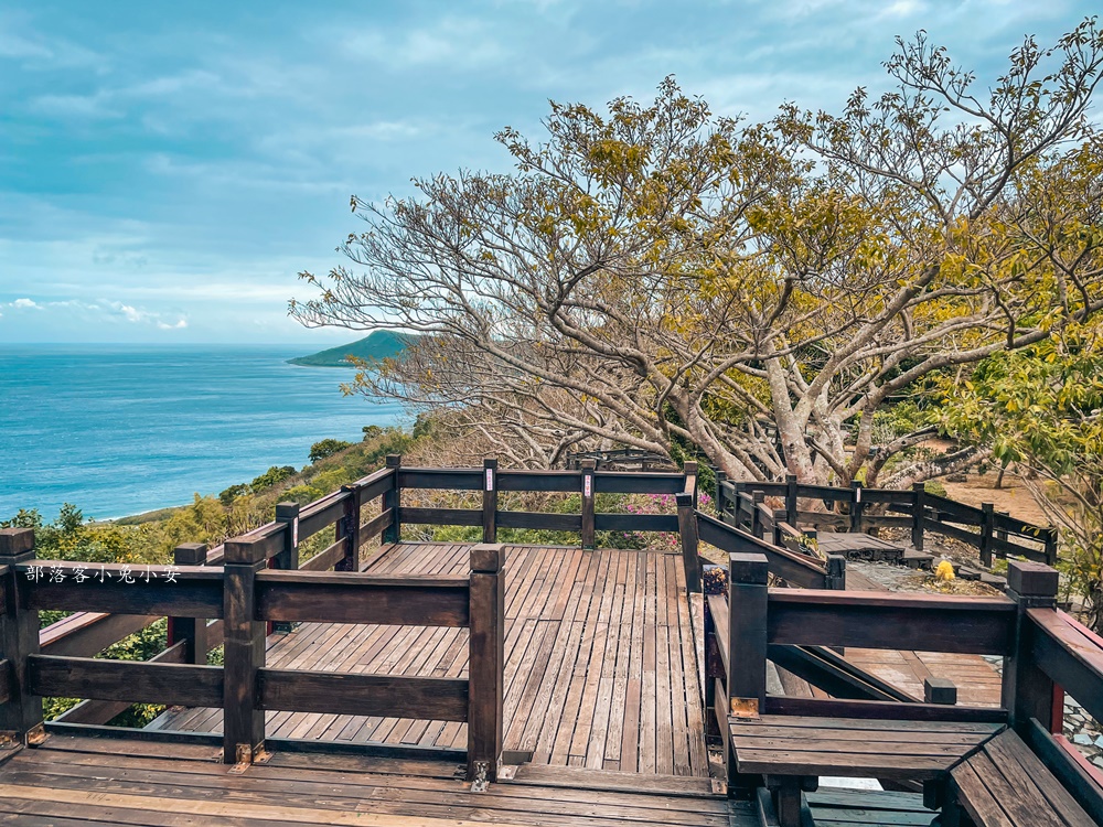 恆春高山巖福德宮最早土地公，賞關山夕照海景，飛來石超酷