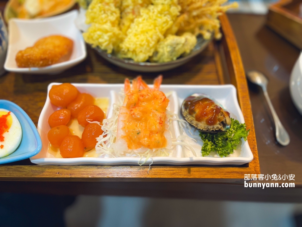 宜蘭超好吃【日初和食】生魚片丼飯CP值強到不講理。