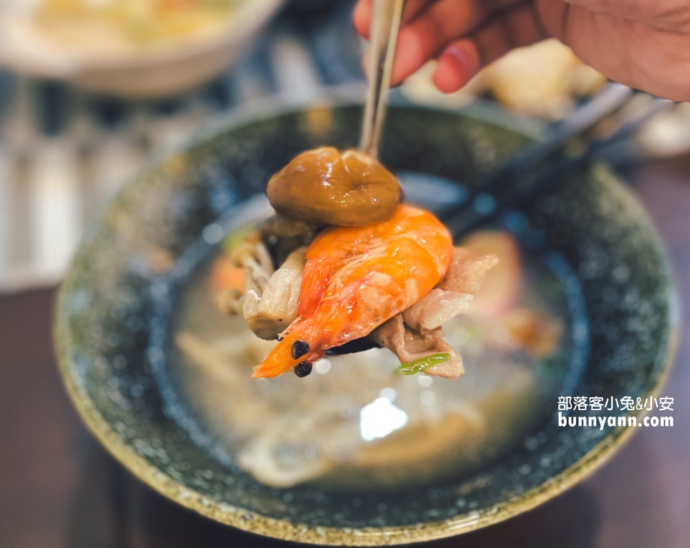 宜蘭超好吃【日初和食】生魚片丼飯CP值強到不講理。