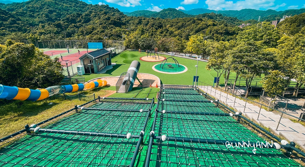 基隆必玩【暖暖運動公園】親子遊戲場超長溜滑好好玩