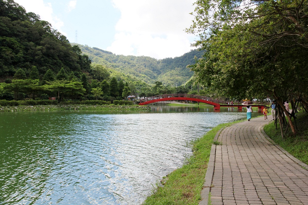 員山景點｜望龍埤