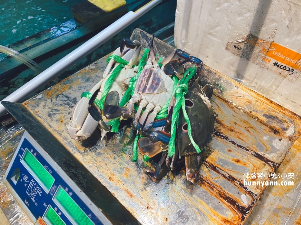 【海之鄉海產餐廳】超便宜一片不用七塊錢生魚片，250元40片真佛