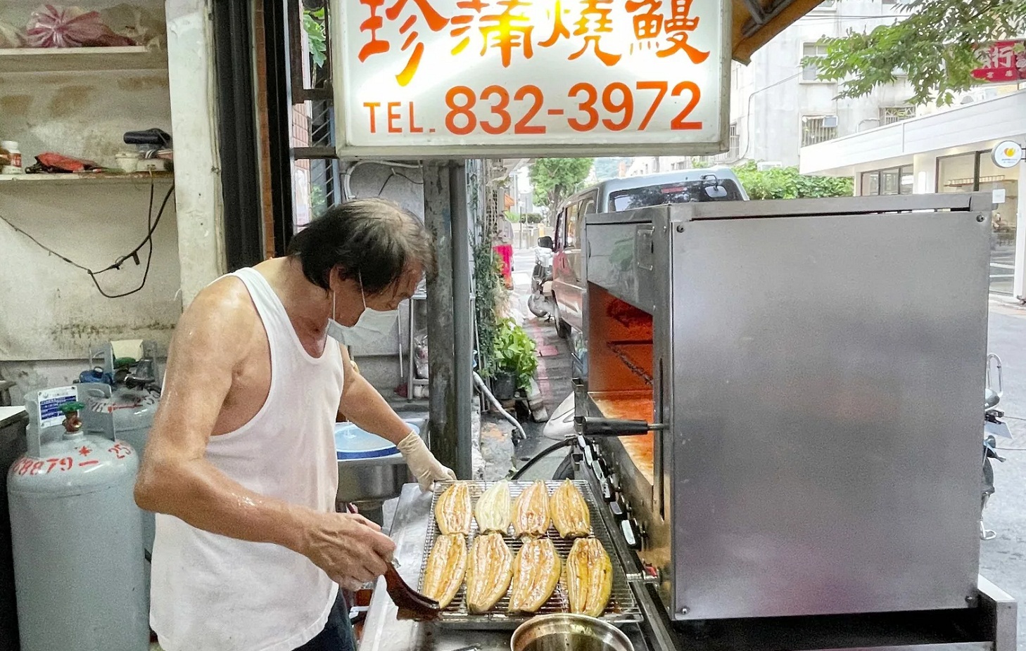 川珍鰻魚專賣店，白燒蒲燒鰻魚都超級好吃，火雲邪神料理王 @小兔小安*旅遊札記