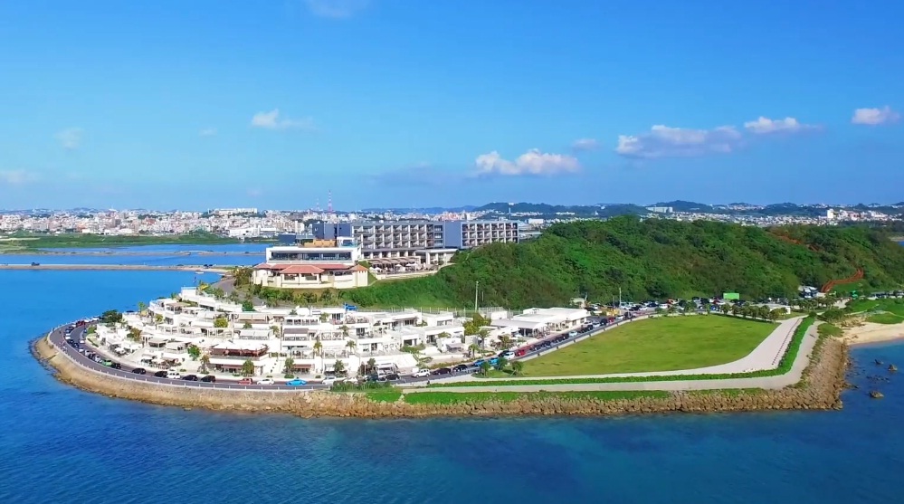 帶你玩「沖繩三天兩夜」暢遊熱門景點，住宿、行程規劃、優惠全打包。