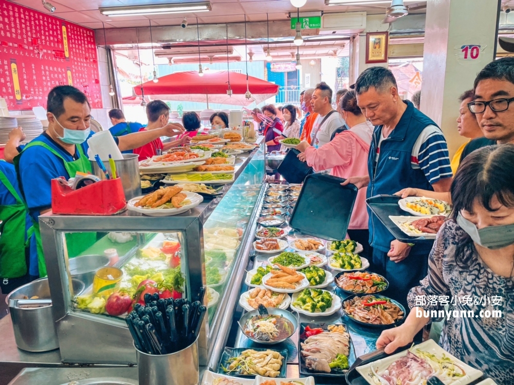 食尚玩家推薦【半天岩鵝肉鴨肉小吃】一盤一百元起的小吃店