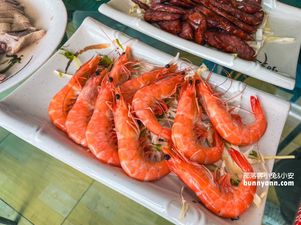 食尚玩家推薦【半天岩鵝肉鴨肉小吃】一盤一百元起的小吃店